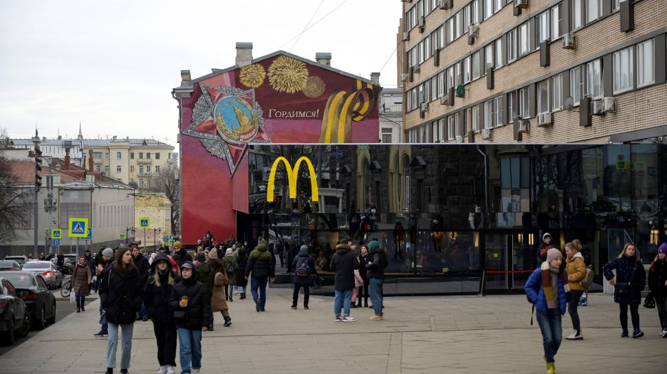 Orang Rusia Berduyun-duyun ke McDonald's Makan Terakhir Sebelum Ditutup