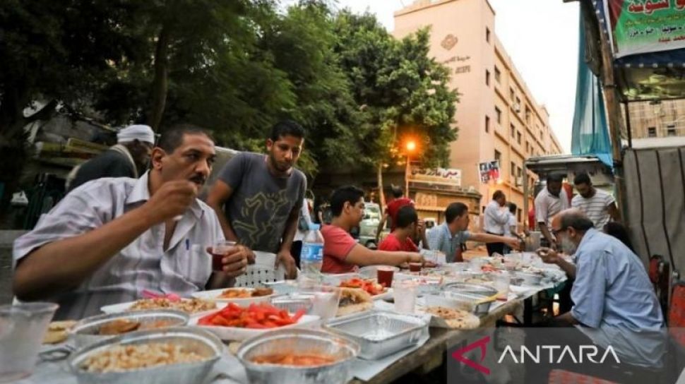 Tradisi Maidaturrahman, Buka Puasa Gratis di Jalan Utama Kairo