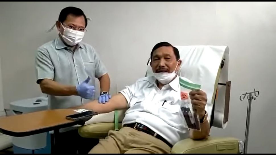 Darah Menko Luhut Diambil Dokter Terawan untuk Ikutan Vaksinasi Nusantara di RSPAD