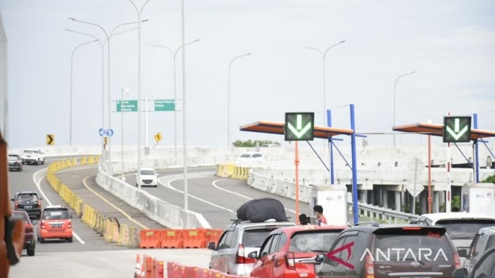 Lalu Lintas di Jalan Tol Trans Sumatera Ruas Kayuagung-Palembang Lancar