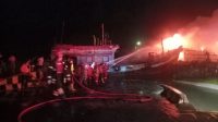 Sebelum Kebakaran Melalap Kapal di Dermaga Batere Cilacap, Terdengar Suara Ledakan dari Salah Satu Kapal