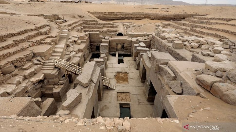 Tumpukan Harta Karun Ditemukan Di Situs Makam Mesir Kuno